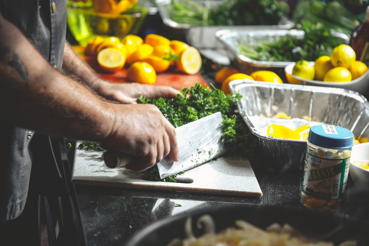 Understanding nutrition science and healthy food choices